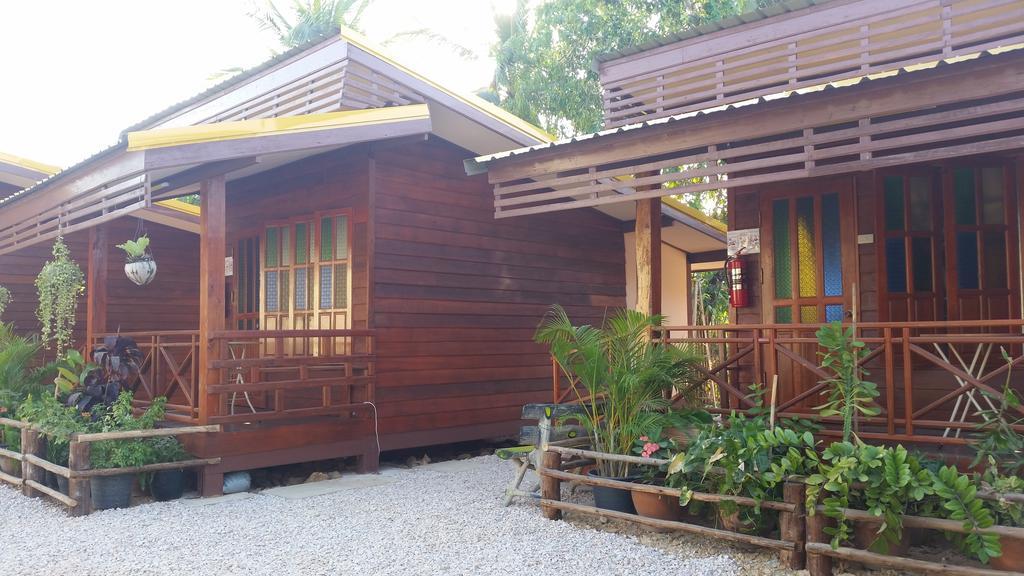 Happy Guesthouse Bungalow Sukhothai Exterior foto